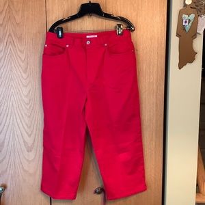 Jones New York Sport red size 14 X 21” cotton stretch twill capri pants EUC